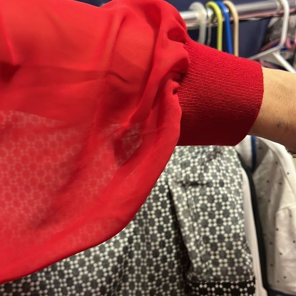 89th Madison red blouse or soft sweater cow neck would rhinestone - Picture 7 of 7